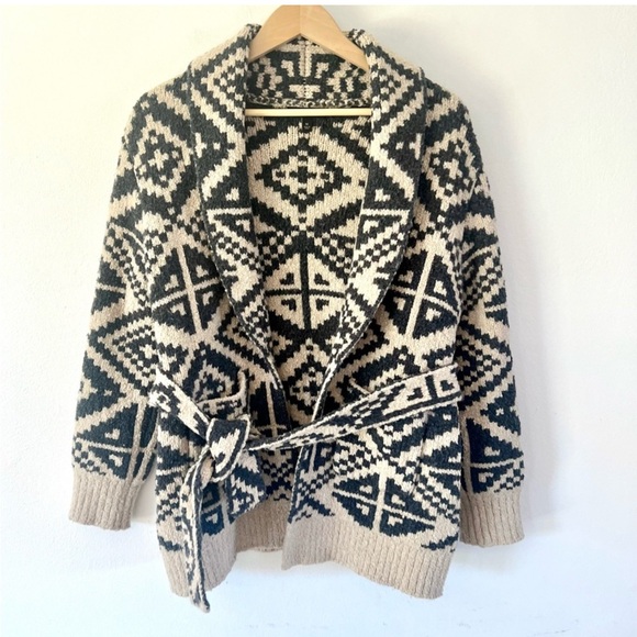 ISO!!! Banana Republic Heritage Jacquard Cardigan Poker Face XS, S, or M - Picture 2 of 4